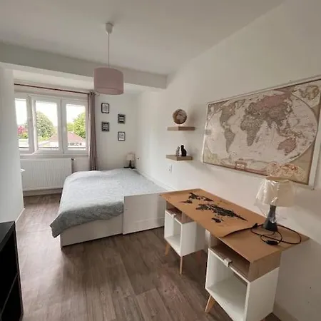 La Maison De La Place